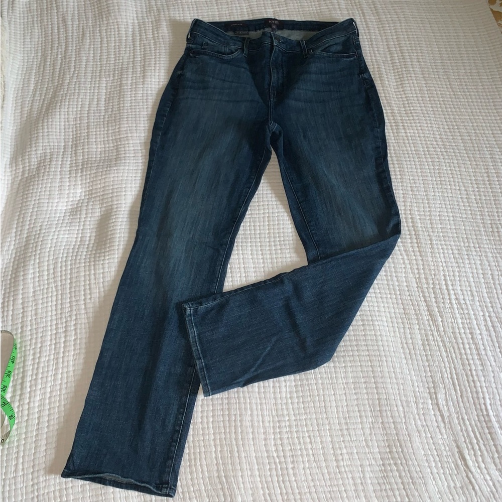 NYDJ Sheri Slim Style with Lift and Tuck Straight leg Sz 12 denim jeans